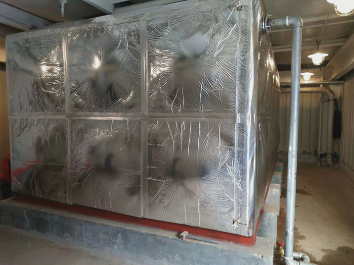什么是不銹鋼保溫水箱？